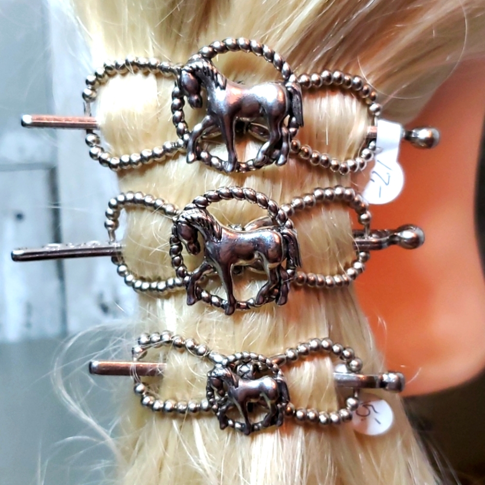 LillaRose Retired Silver Horse Flexi Clip